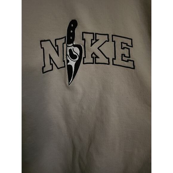 Nike Scream Ghostface Embroidered Knife Crewneck Men’s Small A97 Excellent Comfy - Picture 1 of 5